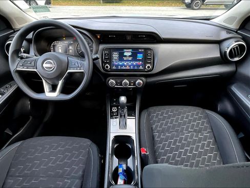 Used 2024 Nissan Kicks SV image 21