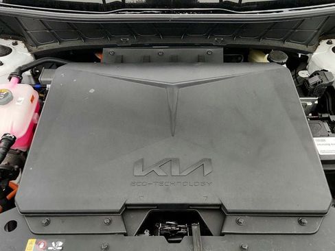 Used 2024 Kia Niro Wave w/ Wave Preserve Package image 26