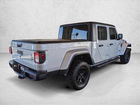 Used 2022 Jeep Gladiator Willys image 5