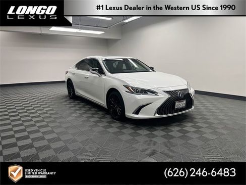 Used 2019 Lexus ES 300h image 1