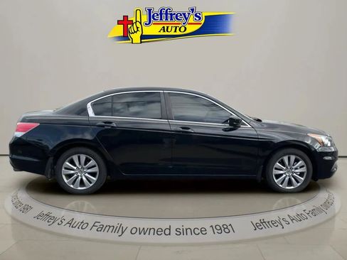 Used 2011 Honda Accord EX-L image 5
