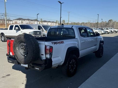 Used 2020 Toyota Tacoma TRD Off-Road image 6
