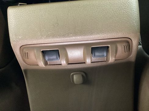 Used 2015 Jeep Wrangler Unlimited Rubicon w/ Dual Top Group image 17