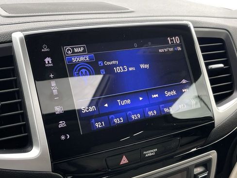 Used 2018 Honda Pilot Touring image 13