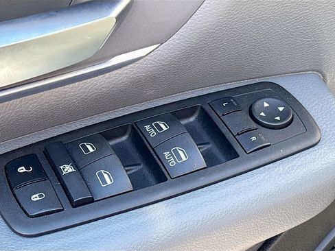 Used 2023 RAM 1500 Big Horn image 17