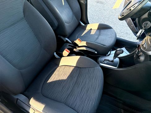 Used 2017 Hyundai Accent SE image 27