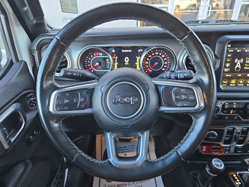 Used 2022 Jeep Wrangler Unlimited Rubicon w/ LED Lighting Group AWD/4WD image 19