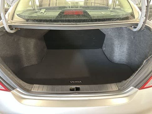 Used 2012 Nissan Versa SV image 22