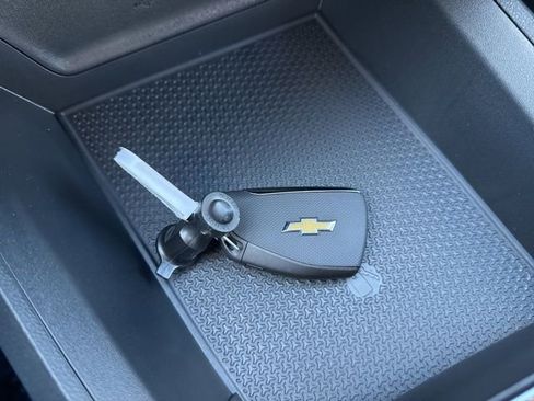 New 2026 Chevrolet Equinox LT w/ Convenience Package II FWD image 64