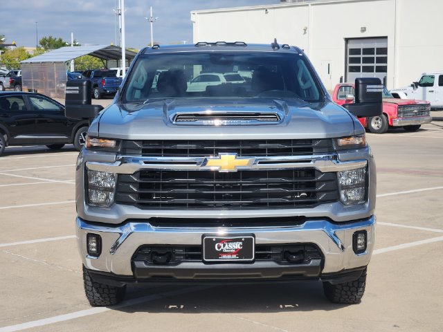 Used 2024 Chevrolet Silverado 2500 LT w/ Convenience Package AWD/4WD image 10