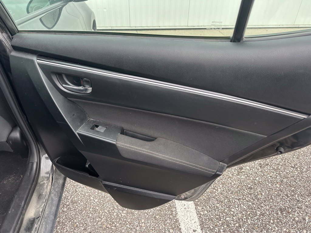 Used 2019 Toyota Corolla LE FWD image 21
