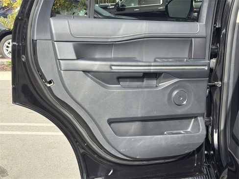 Used 2024 Ford Expedition XLT image 24