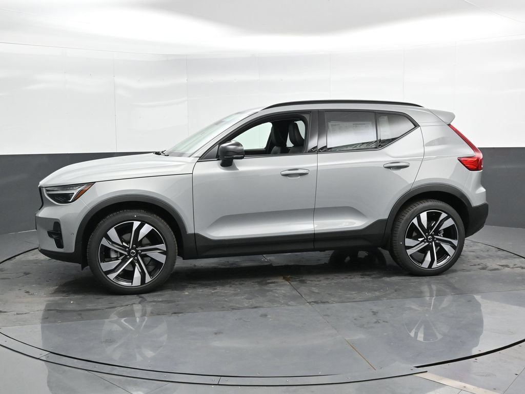 Used 2025 Volvo XC40 B5 Ultra w/ Climate Package AWD/4WD image 9