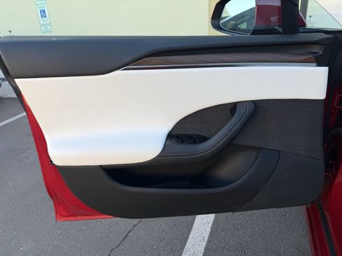 Used 2023 Tesla Model S image 35