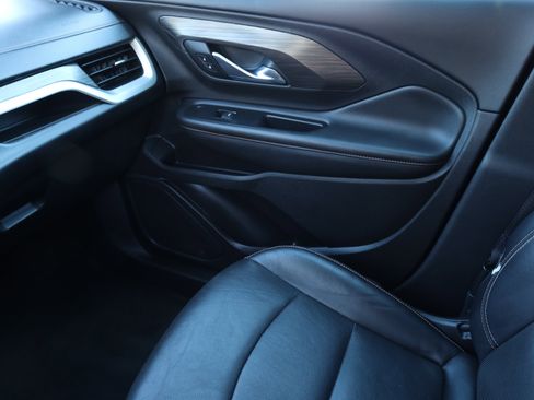 Used 2020 GMC Terrain SLT image 12