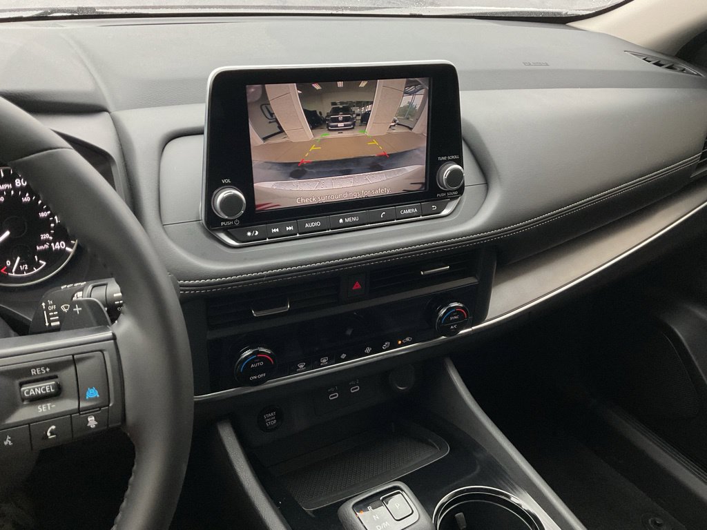 Used 2026 Nissan Rogue SV AWD/4WD image 14