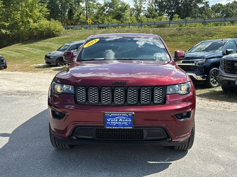 Used 2021 Jeep Grand Cherokee Laredo X image 8