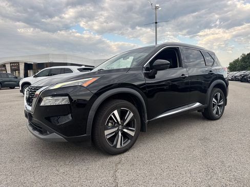 Used 2021 Nissan Rogue SL w/ Premium Package FWD image 2