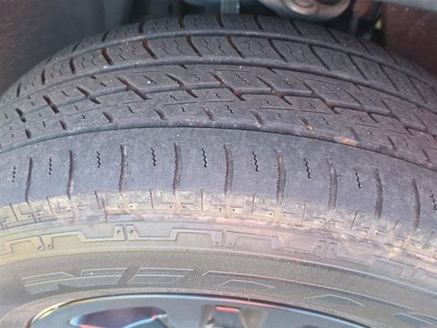 Used 2021 Chevrolet Tahoe LT image 4