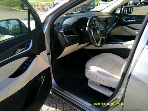 Used 2023 Buick Enclave Avenir w/ Avenir Technology Package FWD image 8