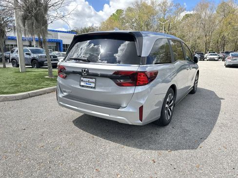 New 2026 Honda Odyssey EX-L image 6