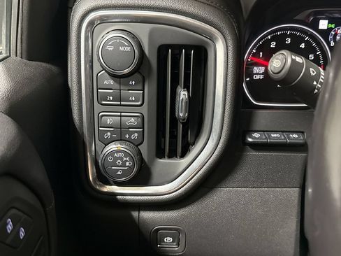 Used 2021 Chevrolet Silverado 1500 LTZ w/ LTZ Premium Package AWD/4WD image 19