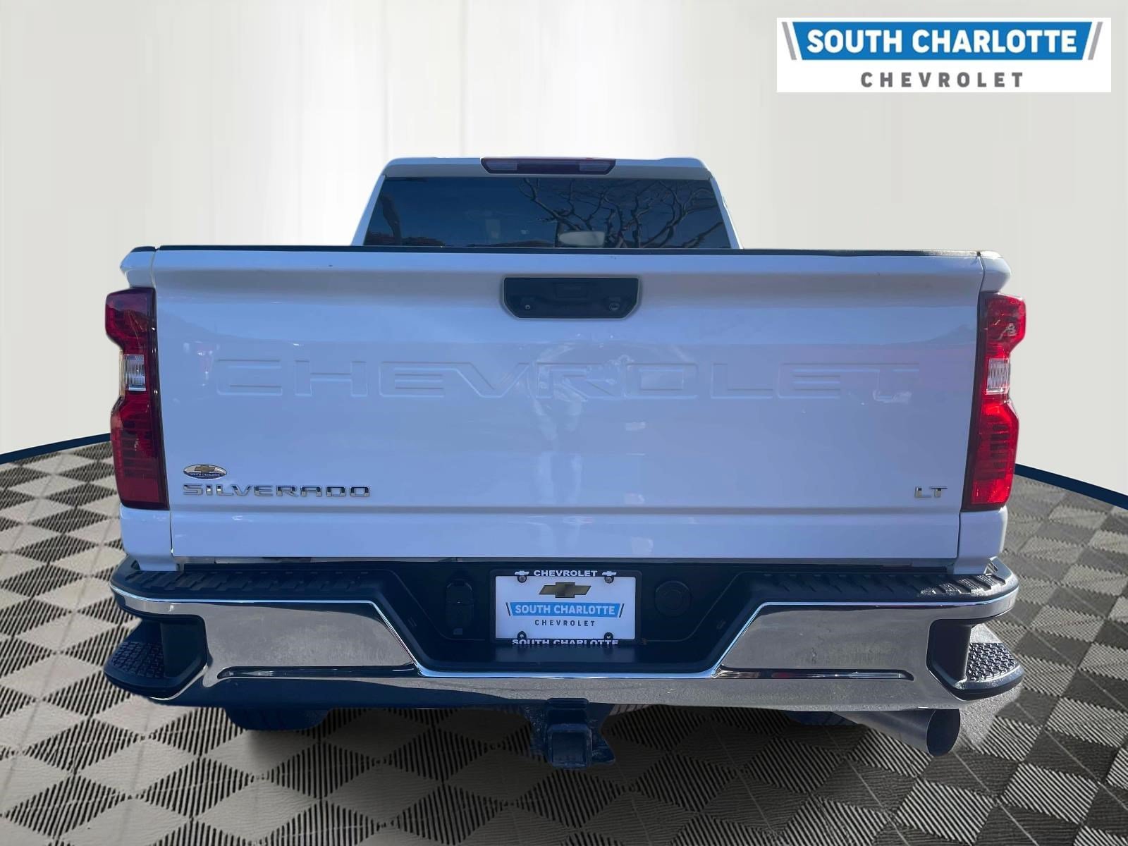 Used 2024 Chevrolet Silverado 2500 LT w/ Z71 Off-Road Package AWD/4WD image 5