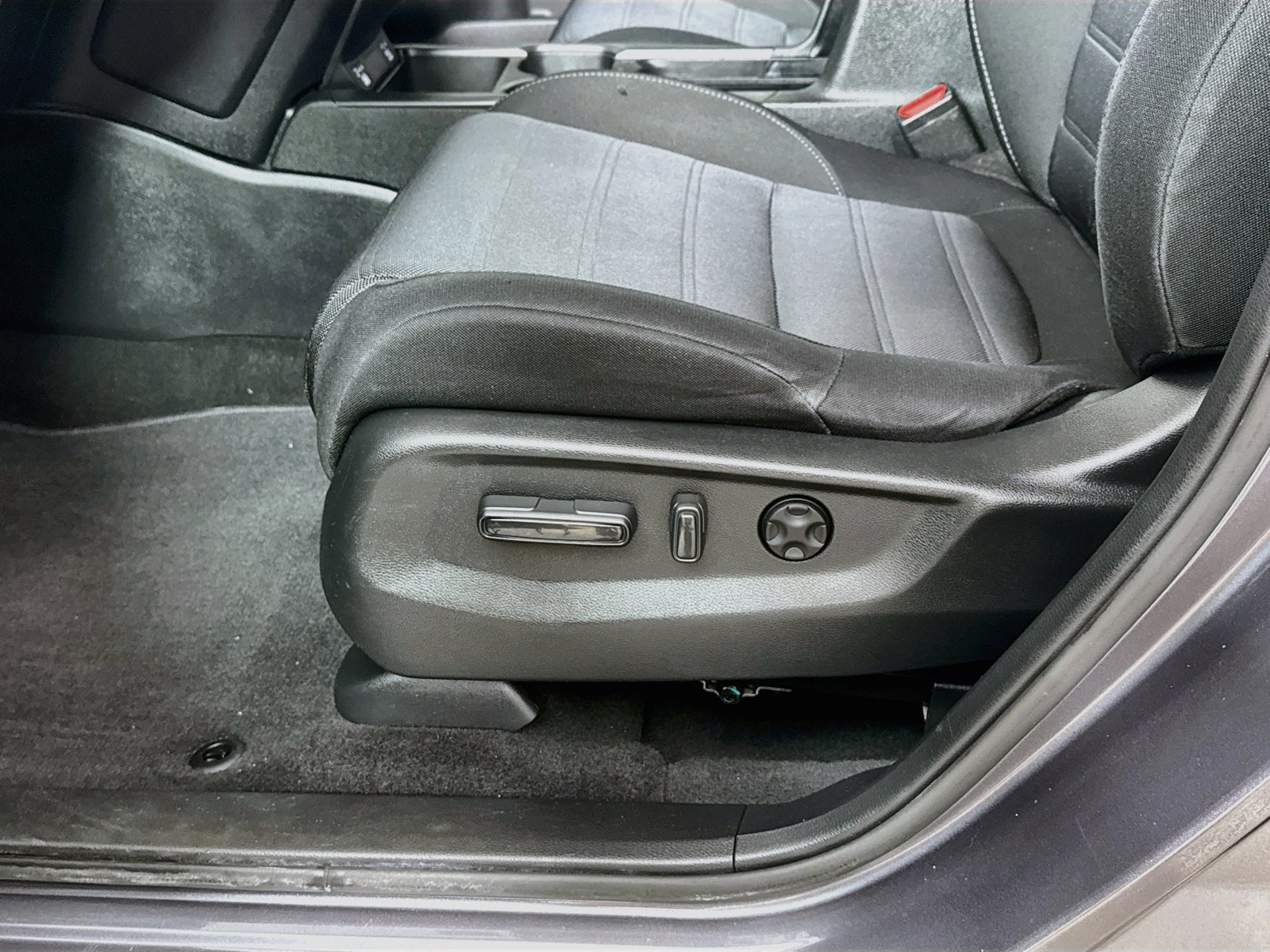 Used 2020 Honda CR-V EX image 14