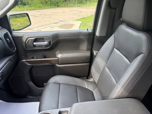 Used 2021 Chevrolet Silverado 1500 LT w/ Convenience Package II AWD/4WD image 16