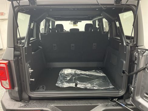 New 2025 Ford Bronco 4-Door image 24