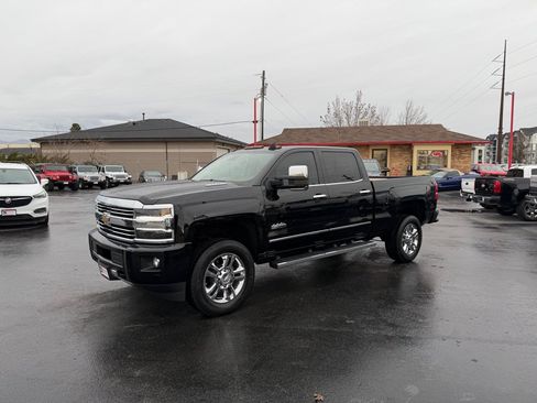 Used 2015 Chevrolet Silverado 2500 High Country w/ Duramax Plus Package image 2