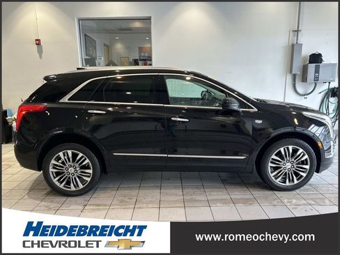 Certified 2017 Cadillac XT5 Premium Luxury image 2