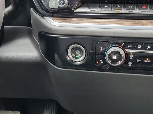 Used 2022 Chevrolet Silverado 1500 RST image 16