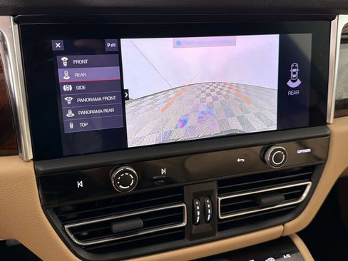 Certified 2024 Porsche Macan AWD/4WD image 21