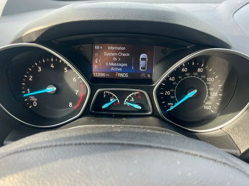 Used 2018 Ford Escape SE w/ SE Sync 3 Package AWD/4WD image 12