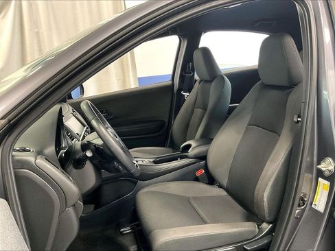 Used 2019 Honda HR-V Sport image 10