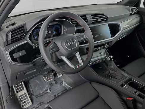 Certified 2025 Audi Q3 2.0T Premium Plus w/ Premium Plus Package AWD/4WD image 9