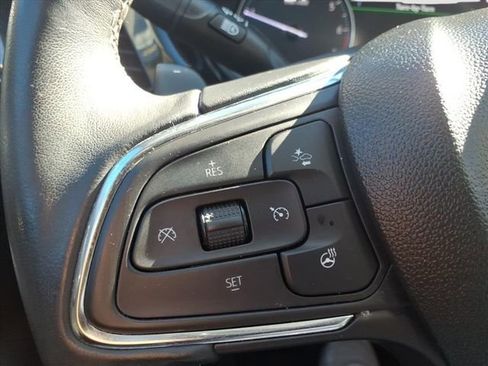 Used 2023 Buick Envision Essence image 25