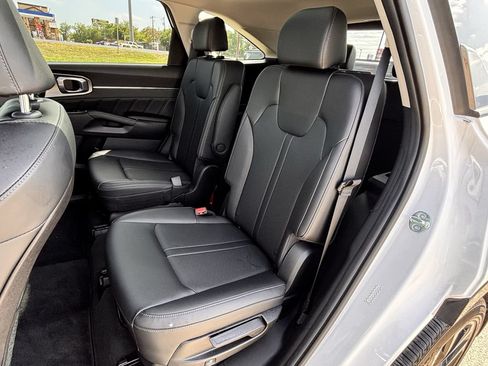 Used 2023 Kia Sorento SX AWD/4WD image 26