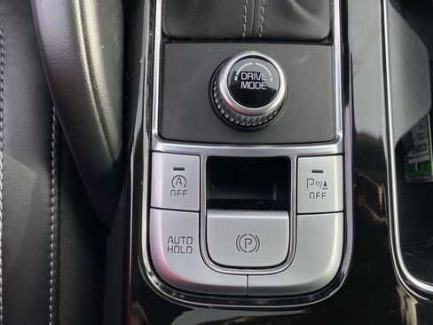 Certified 2022 Kia Telluride S image 14