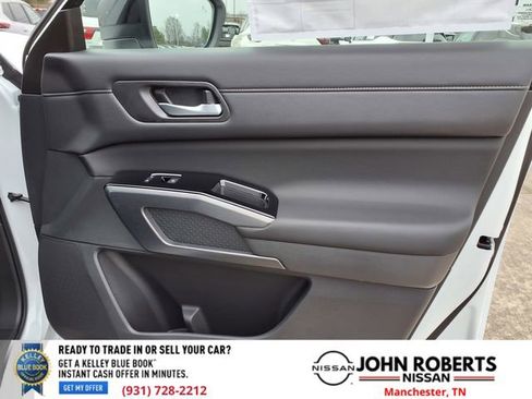 New 2026 Nissan Pathfinder SL w/ SL Premium Package AWD/4WD image 21