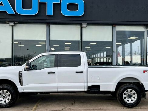 Used 2024 Ford F350 XLT w/ FX4 Off-Road Package image 31