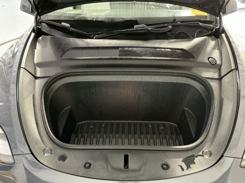 Used 2020 Tesla Model Y Long Range AWD/4WD image 28