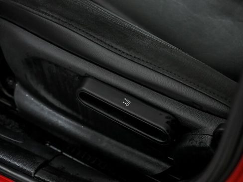 Used 2015 MINI Cooper 4-Door Hardtop image 22