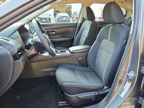 Used 2024 Nissan Sentra SV FWD image 14