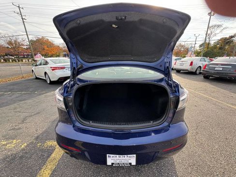 Used 2012 MAZDA MAZDA3 i Touring image 16