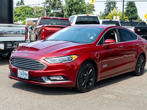 Used 2017 Ford Fusion Energi SE FWD image 3