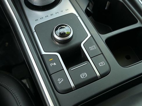 Used 2023 Kia Sorento EX FWD image 23