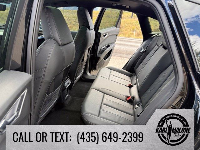Used 2024 Audi Q4 e-tron Premium w/ Convenience Package AWD/4WD image 25