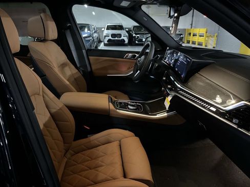 New 2026 BMW X5 M60i w/ Executive Package image 25